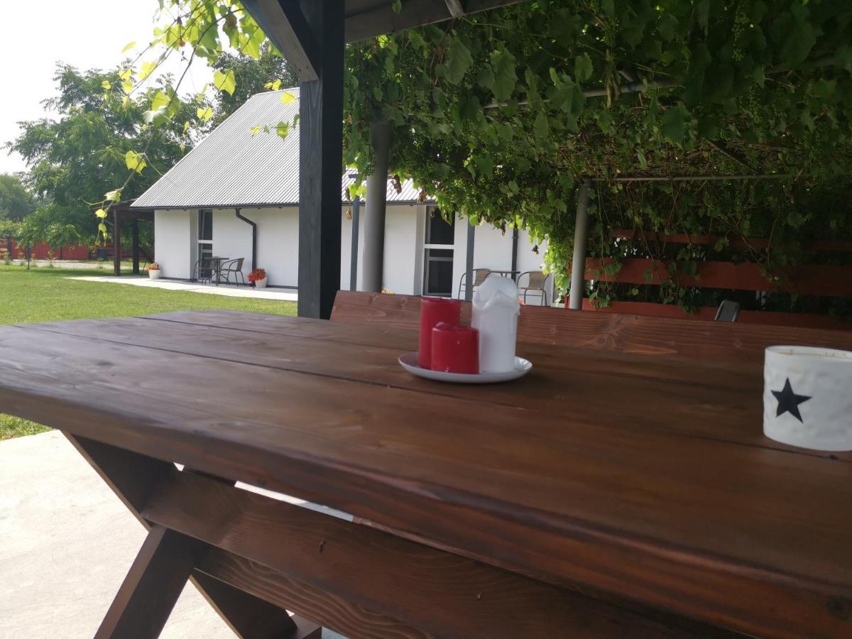 Agrochalupki Apartman Korczowa Kültér fotó
