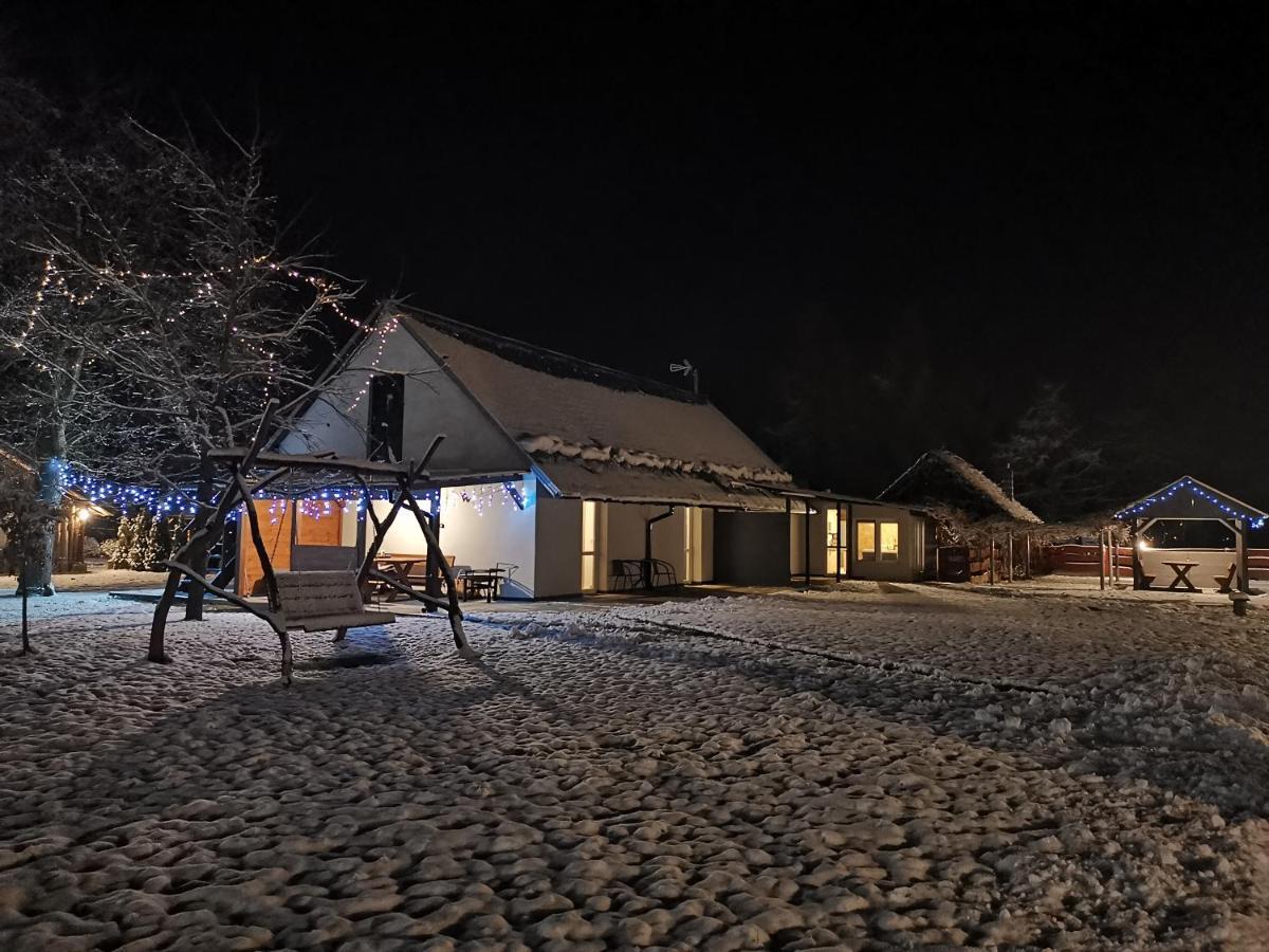 Agrochalupki Apartman Korczowa Kültér fotó