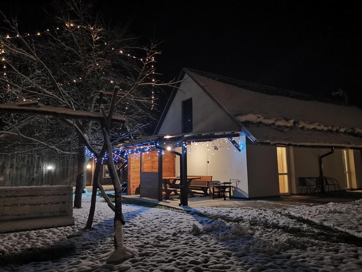 Agrochalupki Apartman Korczowa Kültér fotó